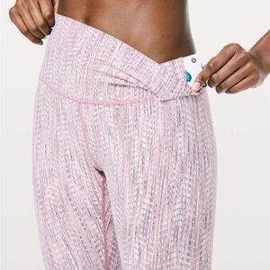 Lululemon Wunder Under Crop (High-Rise) *Full-On Luon - Size 4